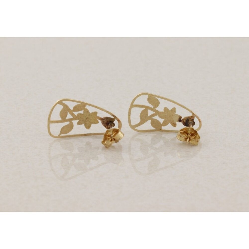 14k Yellow Gold Flower Floral Design Earrings Stud Post 3/4" x 1/2" - Picture 8 of 10